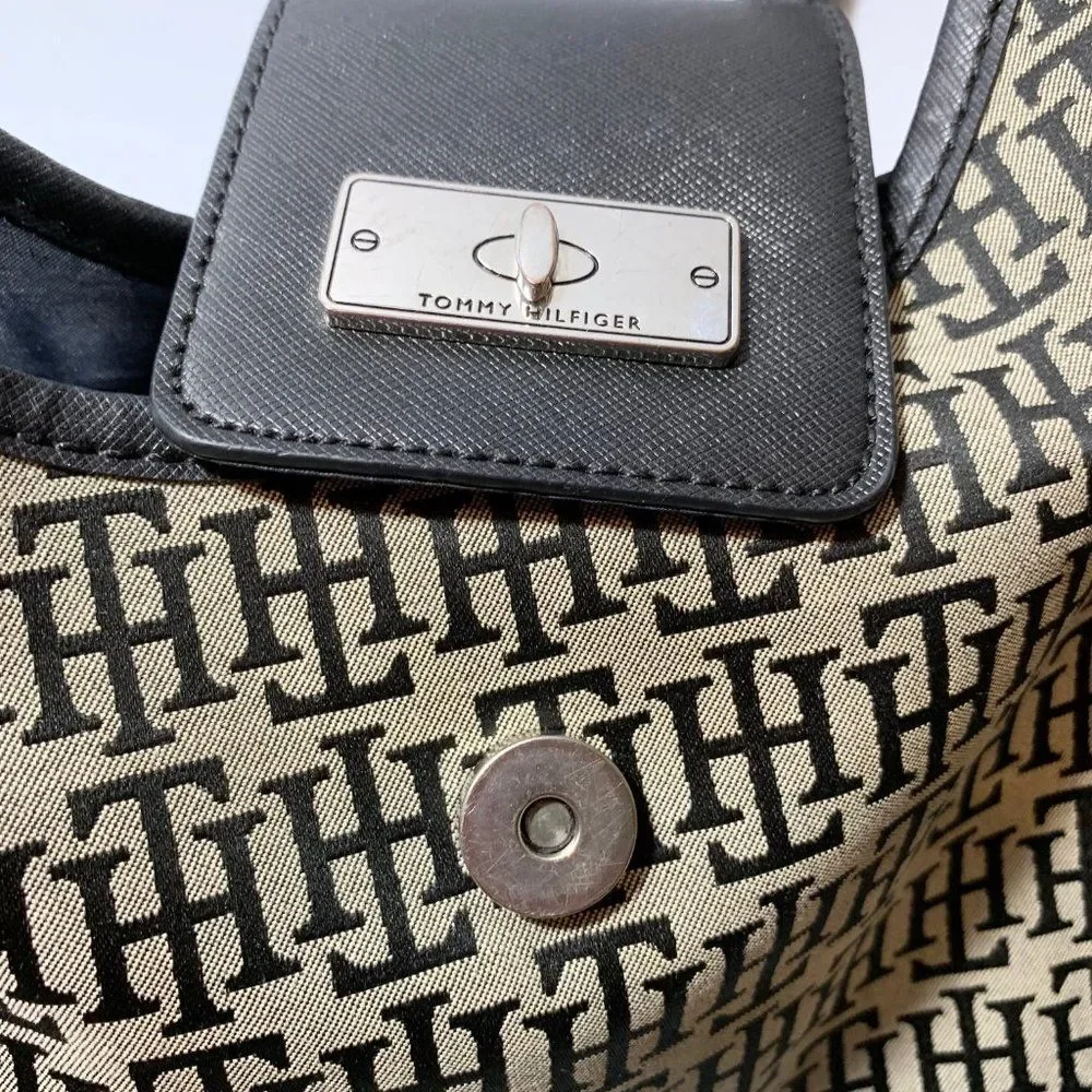 Tommy‎ Hilfiger Black/Tan Initialed Purse